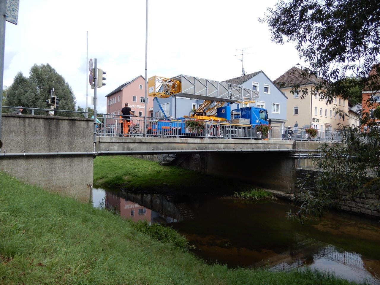 Baumaßnahme Bogenbachbrücke in Bogen